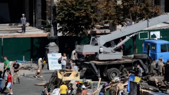 Майдан. Горят шины. 07.08.2014 смотреть онлайн