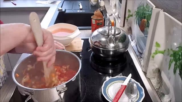 Вкусный наваристый чечевичный суп!Домашняя еда Кухня Рецепты смотреть онлайн