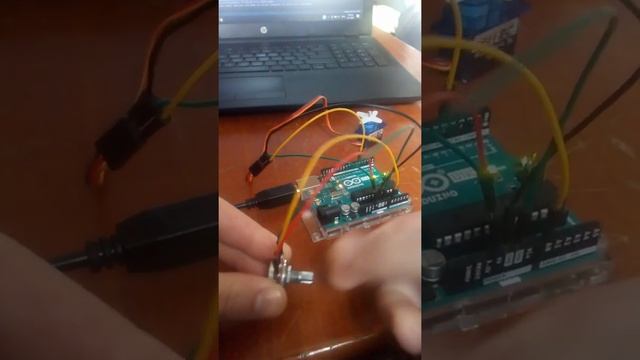 Arduino servo motor with potentiometer смотреть онлайн