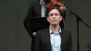 Олег Погудин.«Виноградную косточку в теплую землю зарою...» (Грузинская песня)