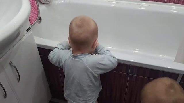 Оба в ванной, но не в ванне смотреть онлайн