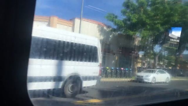 Riding the Honolulu Bus 13 Waikiki / Kapahulu to Waialae смотреть онлайн