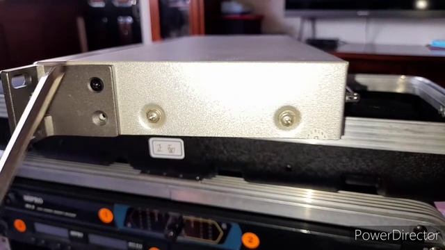 4U機櫃安裝補充說明和CHIAYO R-304的L鎖片安裝說明 смотреть онлайн