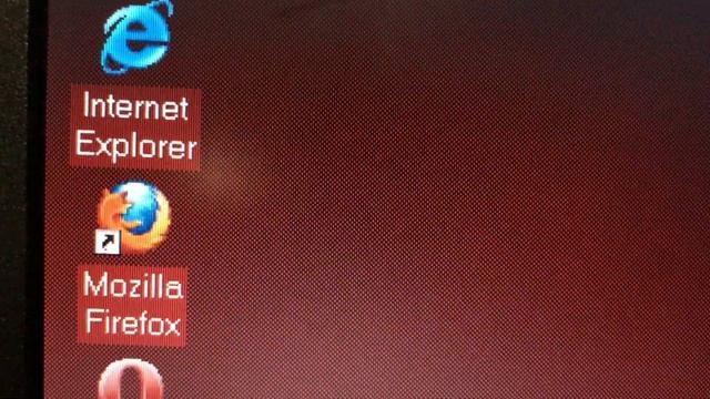 Messing around with Windows 2000 on ThinkPad T60 смотреть онлайн