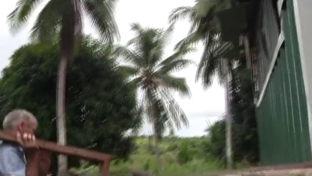 PUTTING UP WINDOWS ON OUR HOUSE EXPAT FOREIGNER PHILIPPINES смотреть онлайн