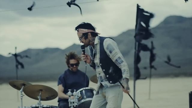 Yelawolf & Shooter Jennings - "Jump Out The Window" [MUSIC VIDEO] смотреть онлайн