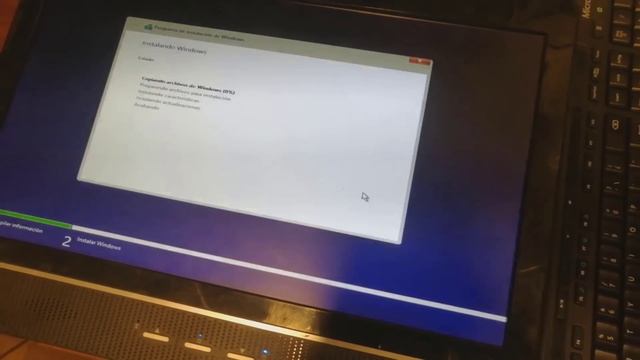Reparando un computador TODO EN UNO con un desastre interno смотреть онлайн