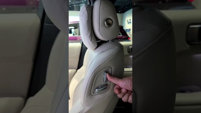 2023 Li Auto L7 EV Car Review || Amazing Interior
