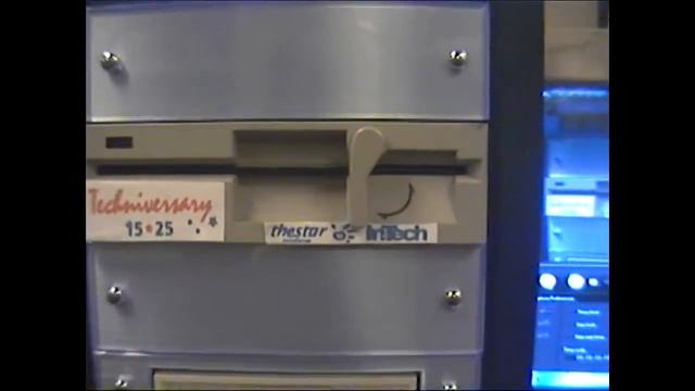 Floppy Drive 5.25inches смотреть онлайн