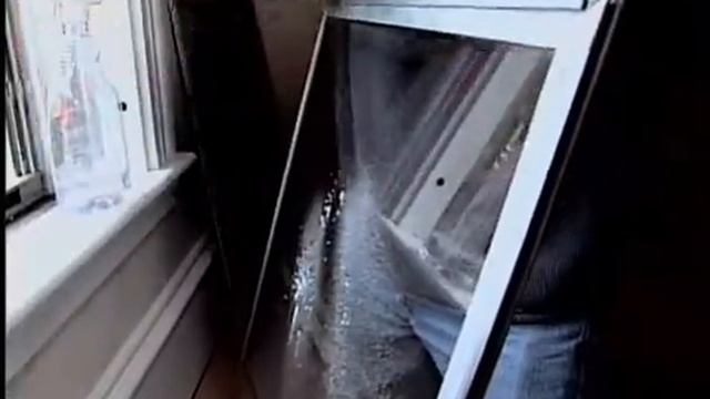 How to Install a Storm Window смотреть онлайн