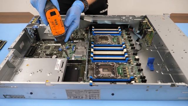 How to remove a RAID controller from a HPE DL380 G9 server смотреть онлайн