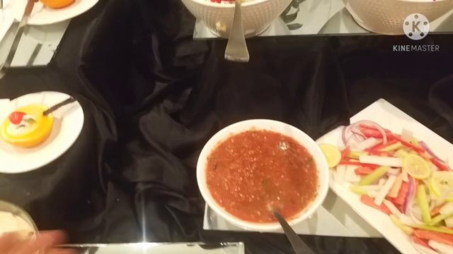 Royal Taj Restuarant | بوفے سسٹم |Party with Friends | vlog смотреть онлайн