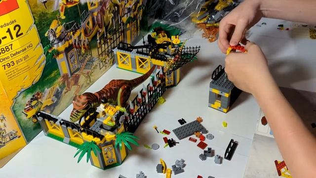 Lego Speed Build and Review of LEGO DINO 5887 Dino Defense HQ! смотреть онлайн