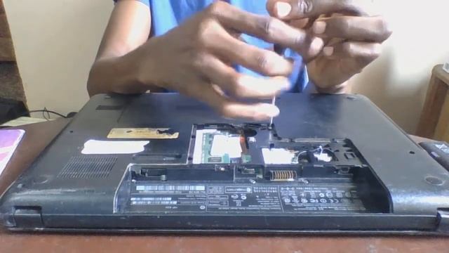 How to remove HP 600 series 630, 650 laptop CD/DVD DRIVE (ROM) смотреть онлайн
