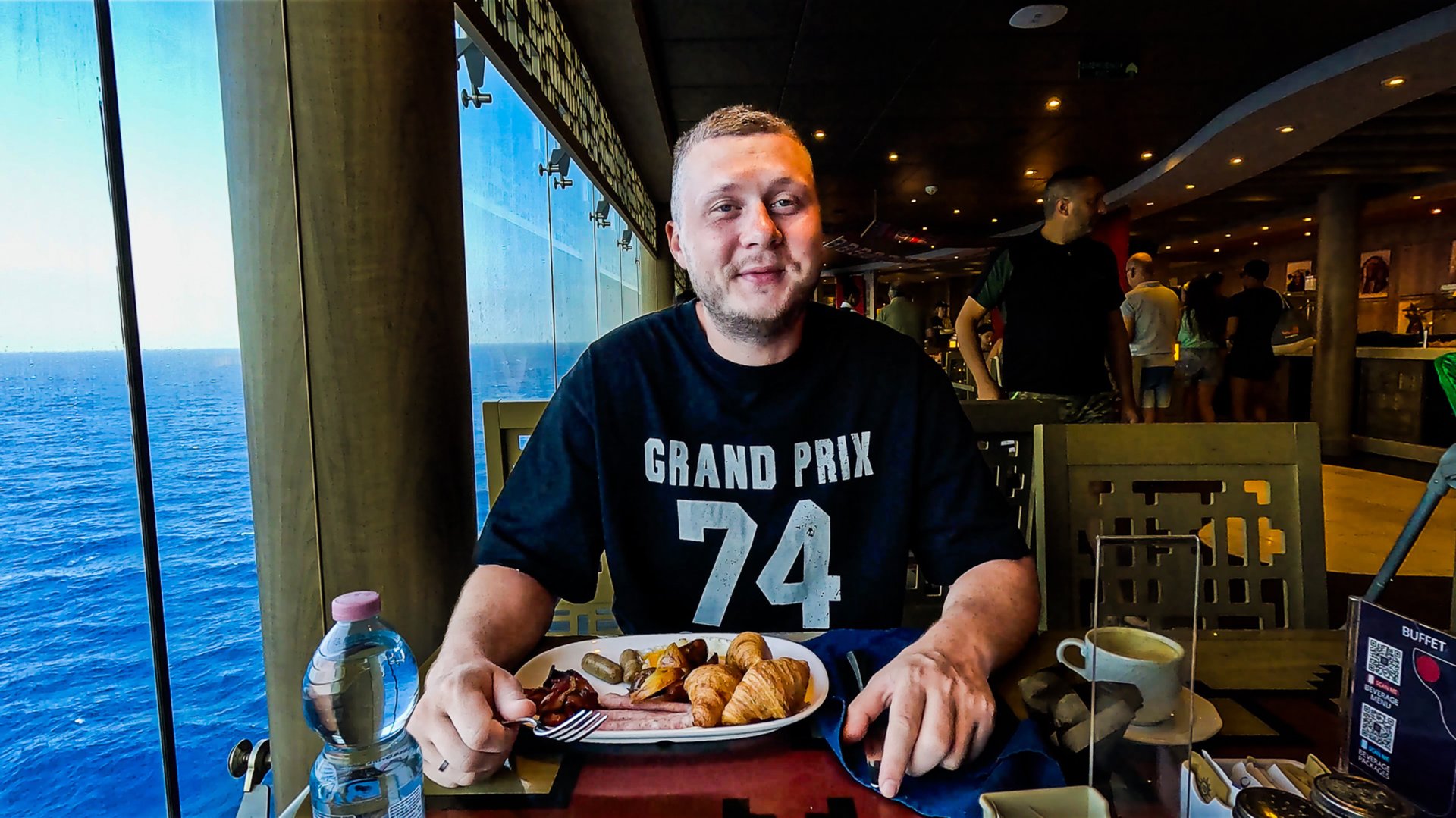 Круиз MSC Divina. День в море. Сильно укачало на лайнере. 4 серия