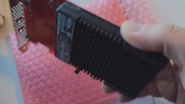 Installing Intel U.2 Optane Disk using an adapter смотреть онлайн