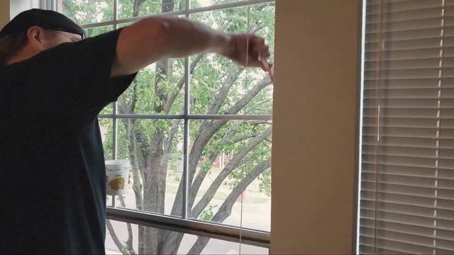 EASY Single Hung Window Repair - Single Hung Balance Spring Replacement смотреть онлайн