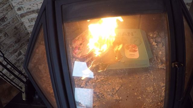 Камин в доме.Самая бесполезная вещь. смотреть онлайн