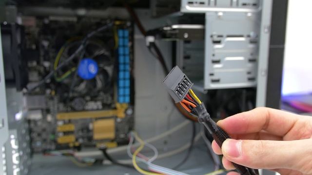 How To Build $350 Gaming PC w/ Windows + Overclock! смотреть онлайн