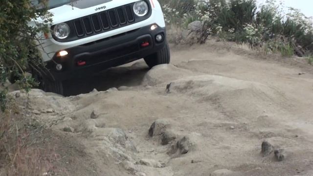 Jeep Renegade a bit of Rough Road смотреть онлайн