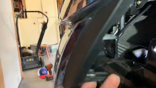 Isuzu DMax Front Grill Removal