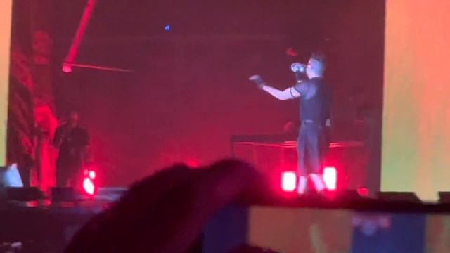 Bad Bunny - 25/8 (Verso Final) смотреть онлайн
