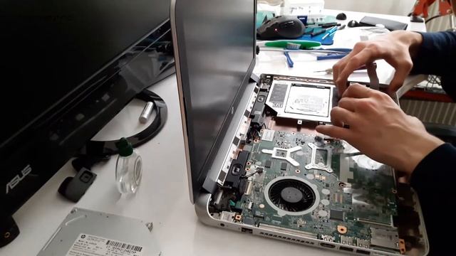 Laptop Nasıl Geri Toplanır ve Final Görüntüler | #3 Laptop SSD RAM Upgrade | HP Pavilion 15 P220NT смотреть онлайн