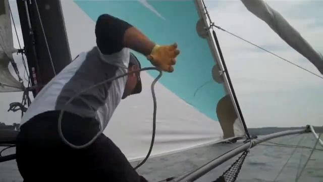 Team GAC Pindar Extreme 40 at Round the Island Race. смотреть онлайн