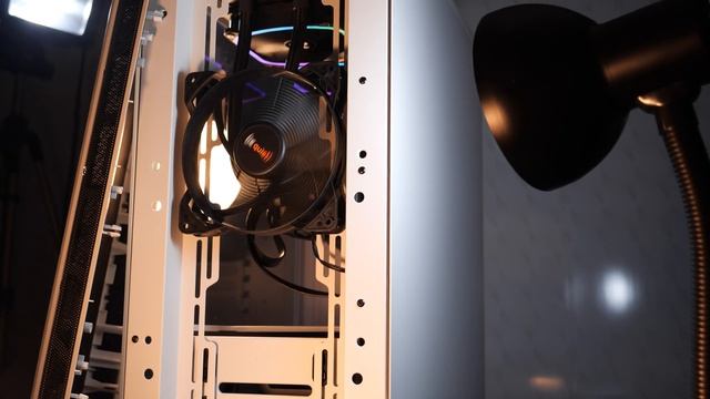 Das 75€ SILENCE PRACHTSTÜCK in WEISS! -- be quiet! Pure Base 500 смотреть онлайн