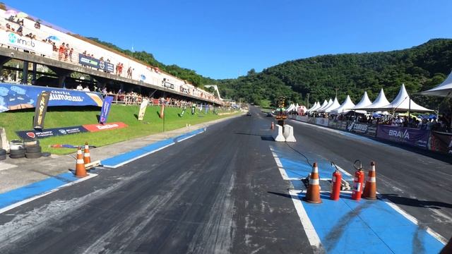 DODGE V8 NITRO+SS10 SONOMA TURBO AS GURIA NA PISTA E OS CHEVETTES REPRESENTANDO A RAÇA NA ÁREA 47 смотреть онлайн