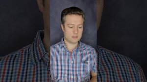 Смелый эксперимент. Вырезаем чип из банковской карты, чтобы сделать с ним украшение.