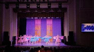 "Танец с веерами"