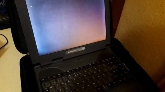 Proyecto terminado, Toshiba satellite pro 4200, inicio con Windows 98. смотреть онлайн