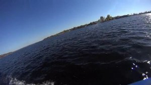 Моя первая рыбалка на лодке с мотором! рыбалка со спинингом!