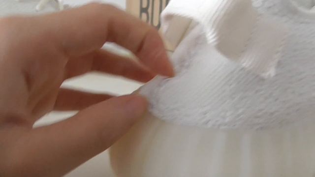 PK God Yeezy Boost 350 V2 Cream White with Retail Materials and Real BASF Boost from CitySole.ru смотреть онлайн