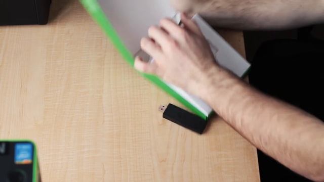 Xbox One Wireless Adapter for Windows Unboxing смотреть онлайн