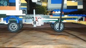 Кран  из лего  з гидравлическим  стержнем  1 часть