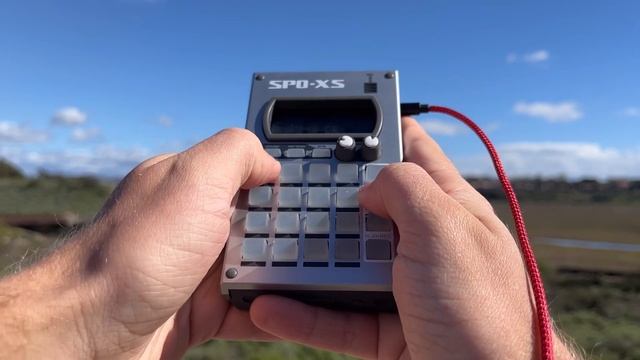 Windows 95 Startup Beat on a PO-33 смотреть онлайн
