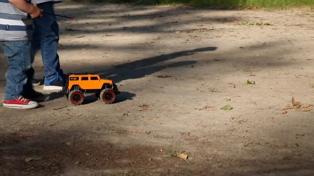 Ivan and Oleg with play Off-Road Hummer Monster Racing RC Car смотреть онлайн