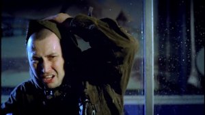 Карандаш "Жизнь даёт под зад" (HD)