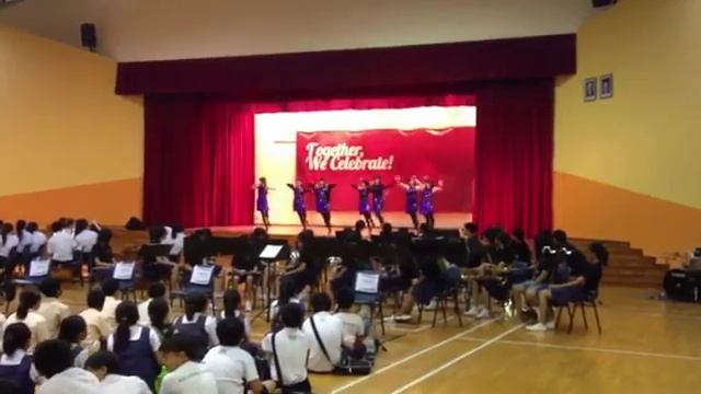 Bust Your Windows Dance смотреть онлайн