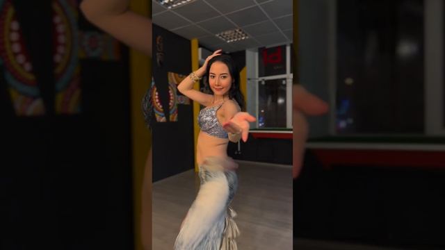 Откройте для себя волшебный мир восточных танцев! #школатанцевказань #танцыказань #восточныйтанец смотреть онлайн