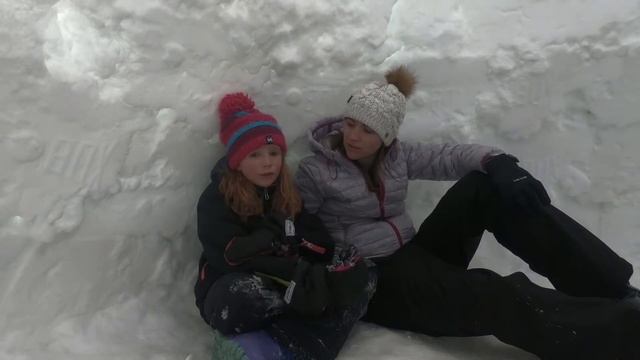 From an Igloo...How to Dress and Stay Warm in Any Temps смотреть онлайн