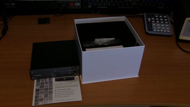 Universal Audio UAD 2 Satellite Thunderbolt Quad Core DSP Accelerator Unboxing смотреть онлайн