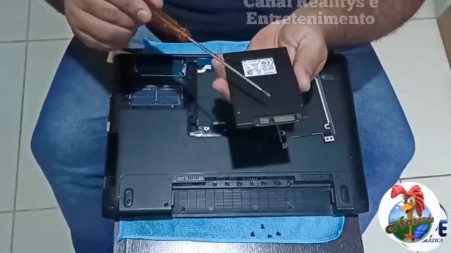 Como instalar um SSD no notebook Samsung ATIV Book NP270E4E смотреть онлайн