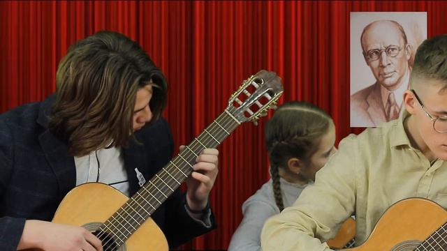 К.Веласкес «Бесаме мучо»Исполняет ансамбль гитаристовРуководитель С.П. Анников смотреть онлайн