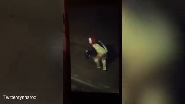 Terrified student spots clown with CHAINSAW outside dorm window смотреть онлайн