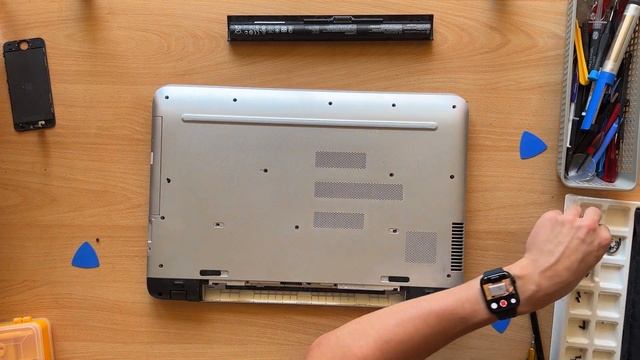 Rempalcement disque HDD vers SSD + Installation Windows 11 Pc portable HP pavilion 17 смотреть онлайн