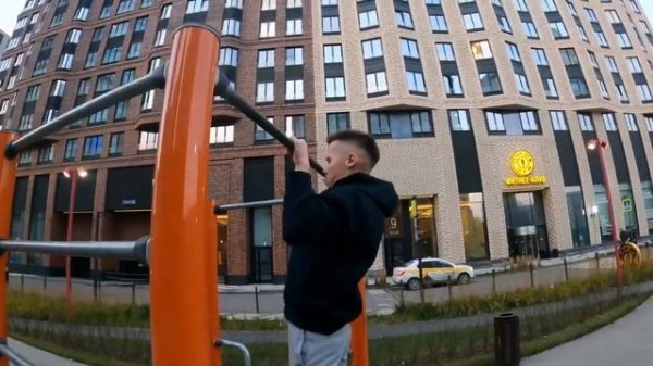 Иван Рузин. Заруба на турниках /DAR inc.