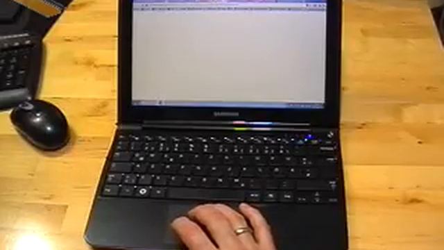 Samsung 900X1B 11.6 ultralight laptop review Part 2 of 4 смотреть онлайн